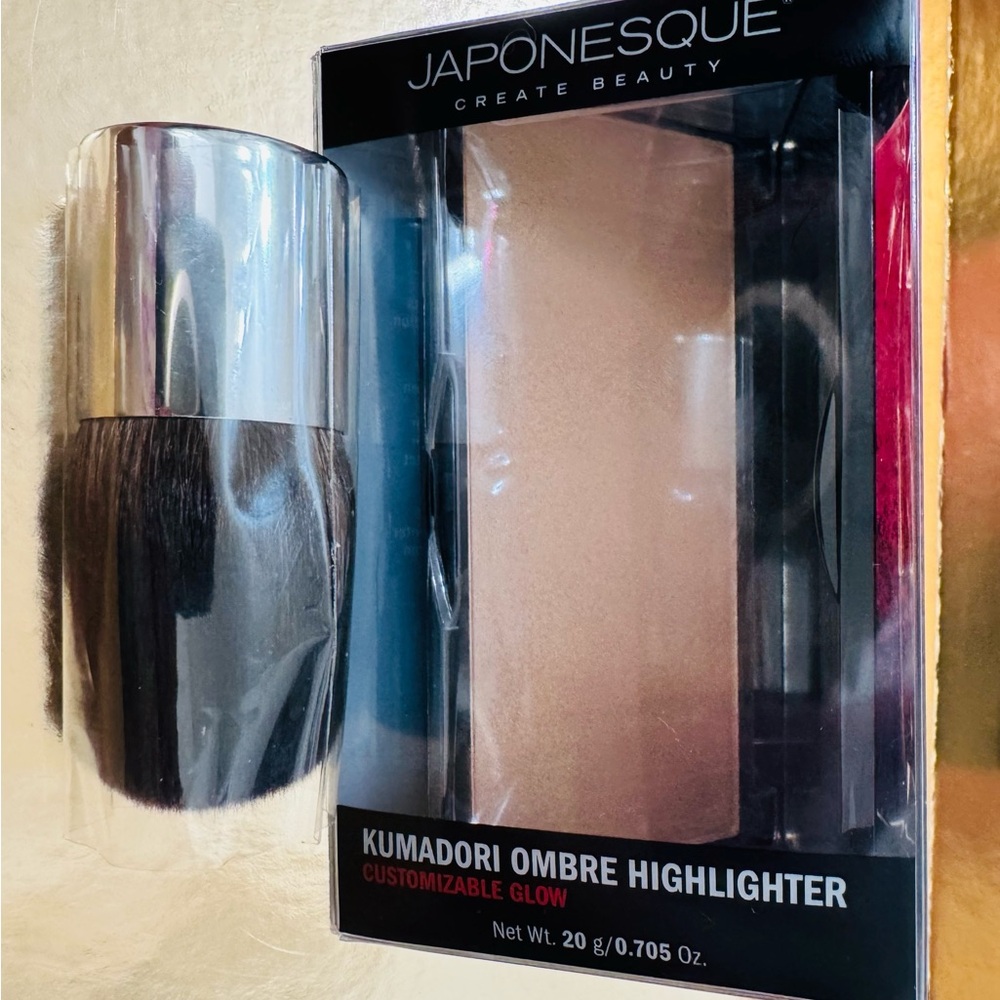 Japonesque Kumadori Ombre Highlighter - Customizable Glow